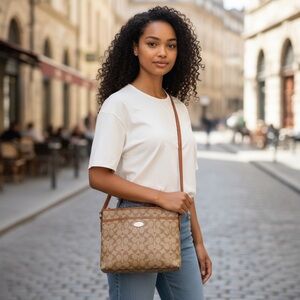 Coach: Signature File Crossbody Purse 🐎 *Vintage*